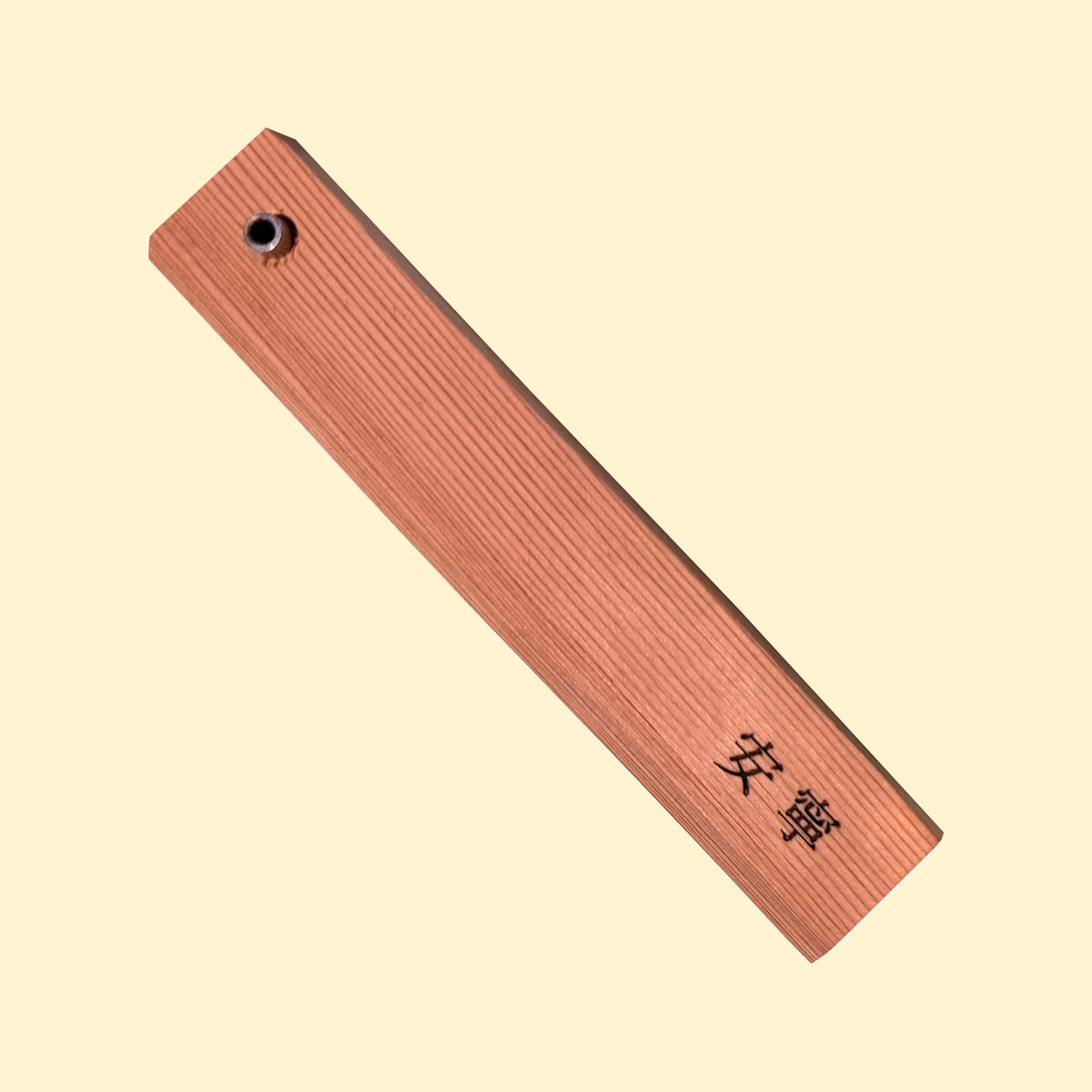 Räucherstäbchenhalter aus Zedernholz